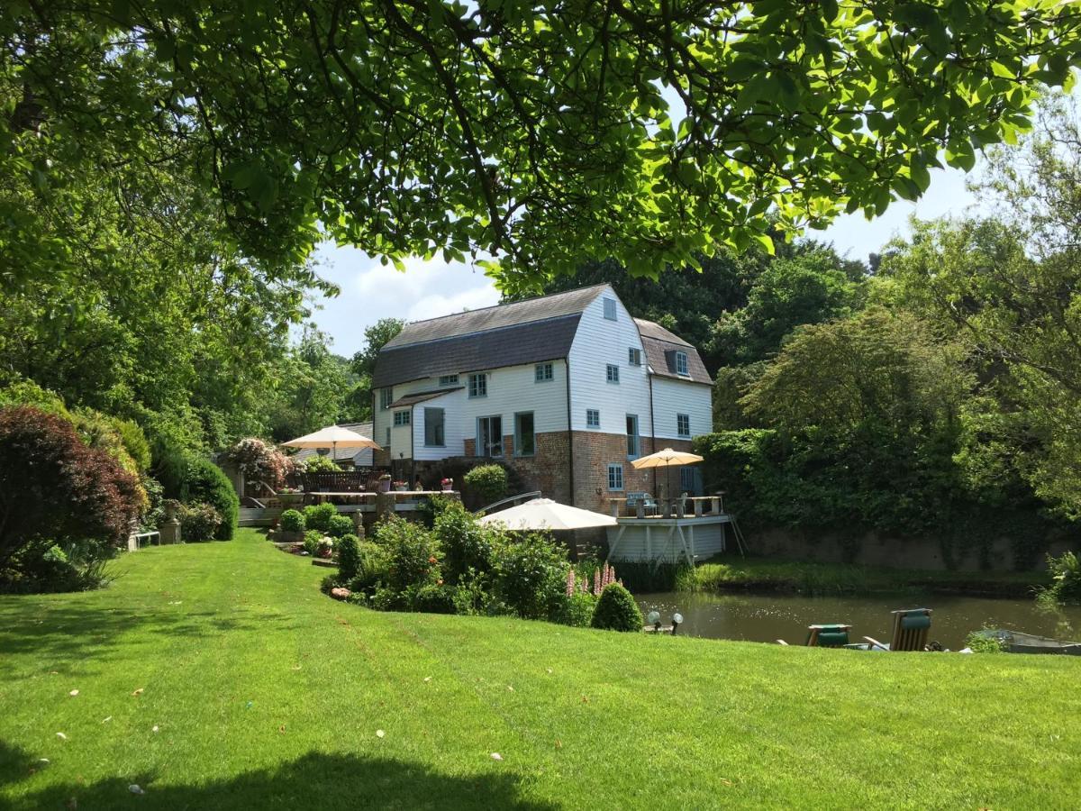 Castle Mill Bed And Breakfast Dorking Dış mekan fotoğraf