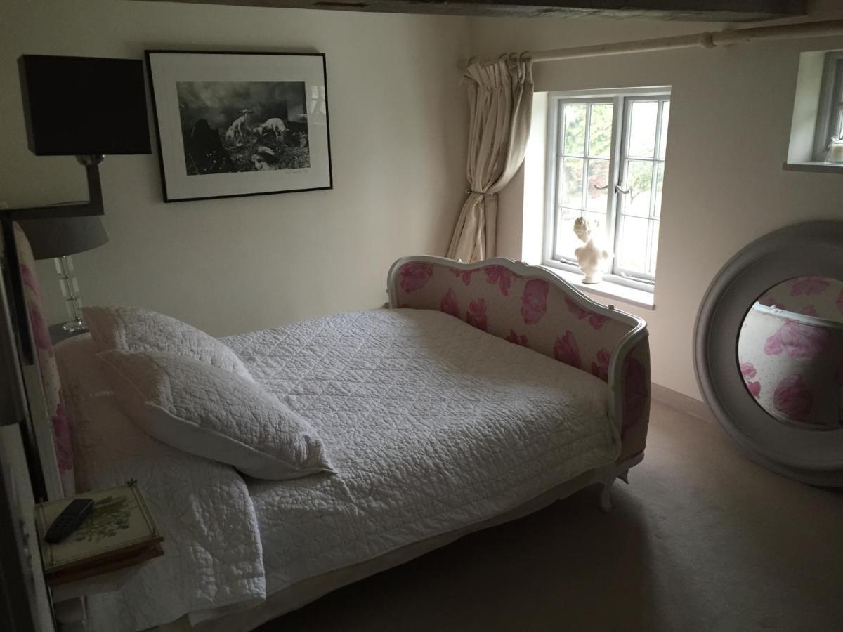 Castle Mill Bed And Breakfast Dorking Dış mekan fotoğraf